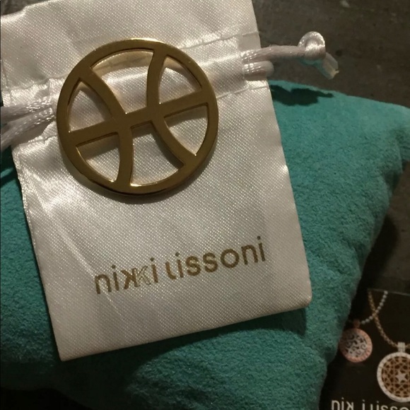 Nikki Lissoni Pisces Coin NWT - Picture 3 of 3